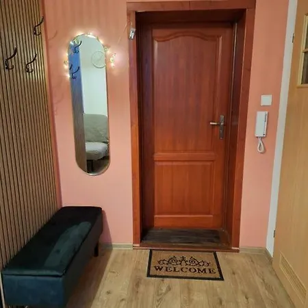 Apartment Top *
